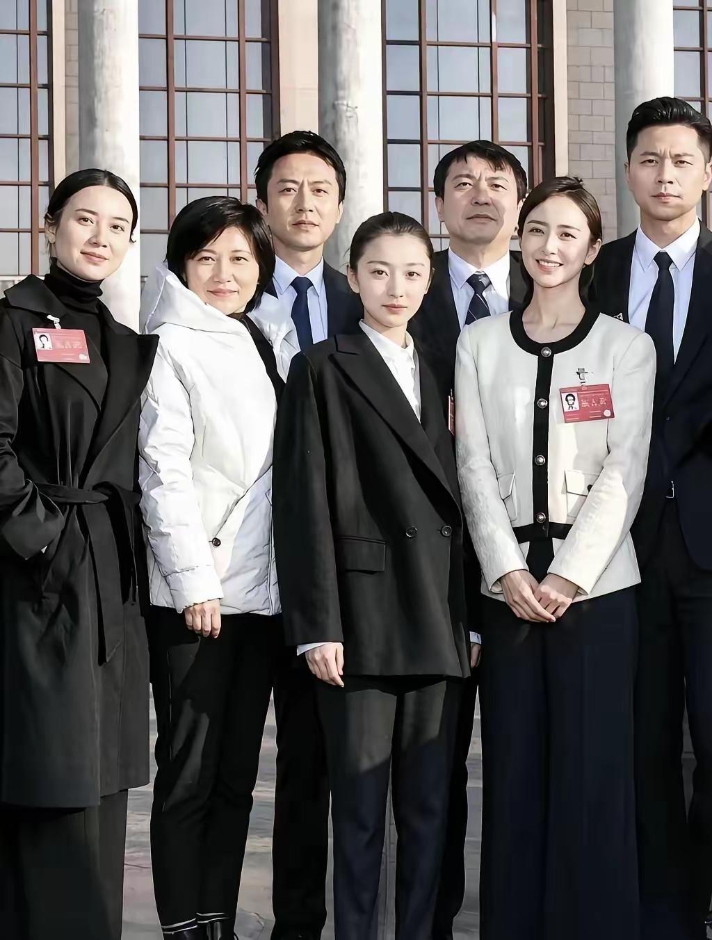 我们国家很多演员都是有职位在身，老了都有退休金。