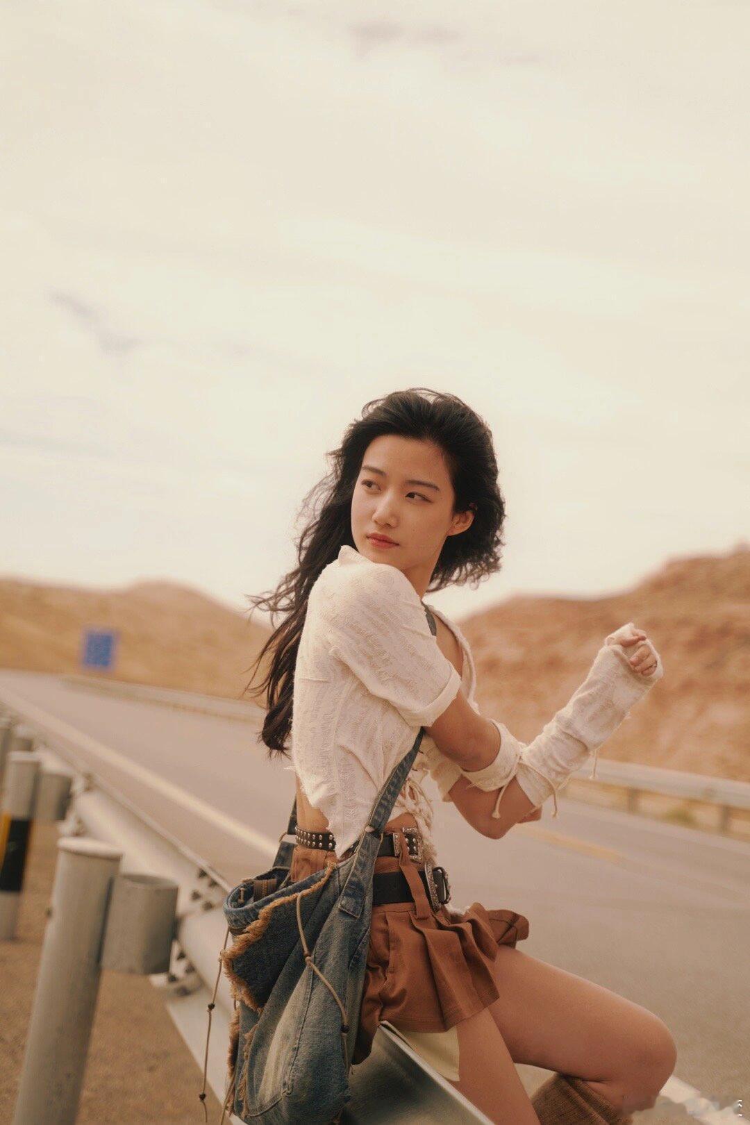 卢昱晓没人夸么卢昱晓审美好绝写真经常出圈，不同的风格都会被她消化很