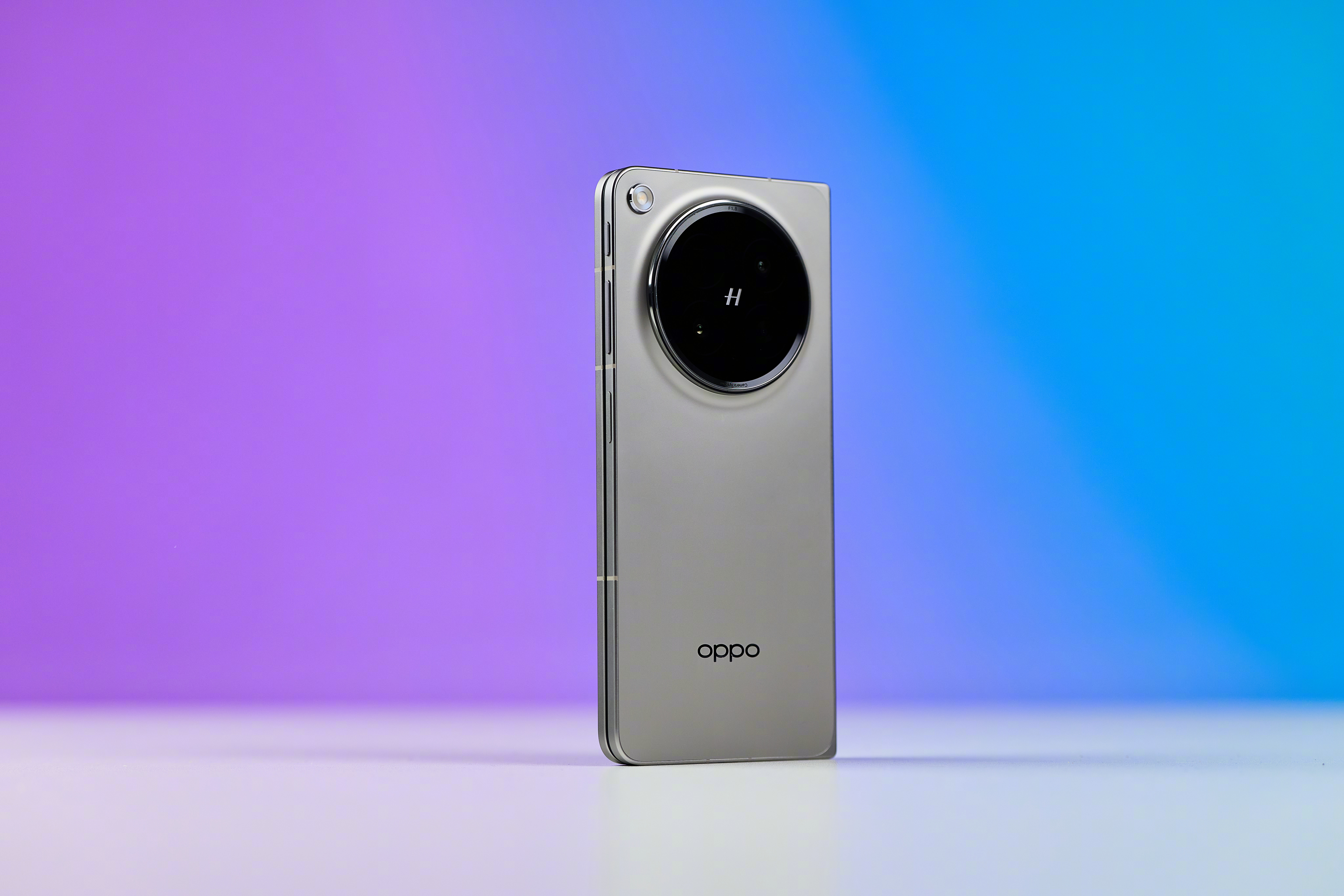 OPPOFindN6到公司了，先来一组外观展示。后边仔细用一用再给大家做汇报