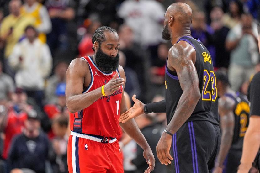 近日，NBA名宿雷吉·米勒在节目中谈到了詹姆斯。他说：“如果他回到克利夫兰，那个