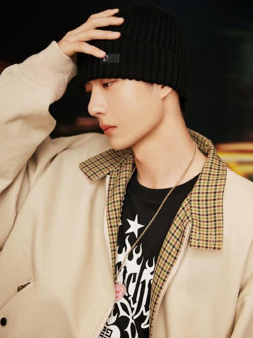 怪不得易烊千玺都拿了影帝，同样优秀的王一博还一无所获。王一博自曝生活中的自己，