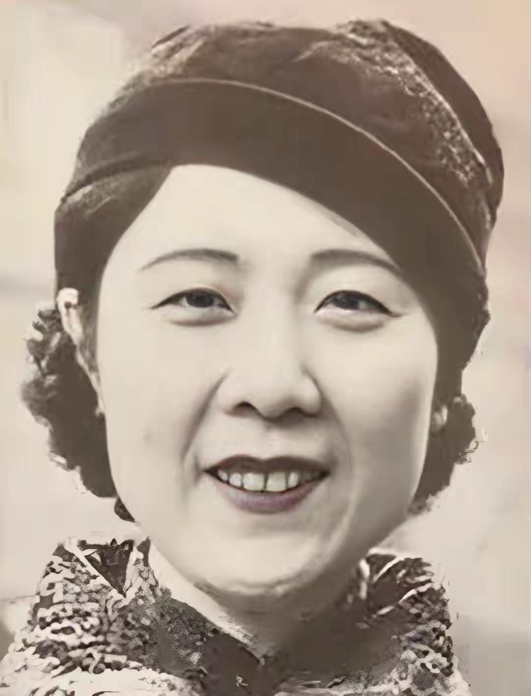1995年，95岁的张学良，突然跟身边人控诉前妻于凤至：“当年，她和我的秘书搞到