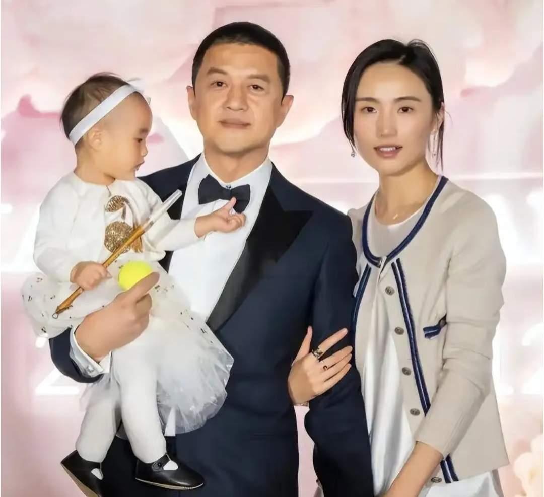 我有个干了10年投资的朋友,他说,想要做生意的话,看李亚鹏就对了!不是因