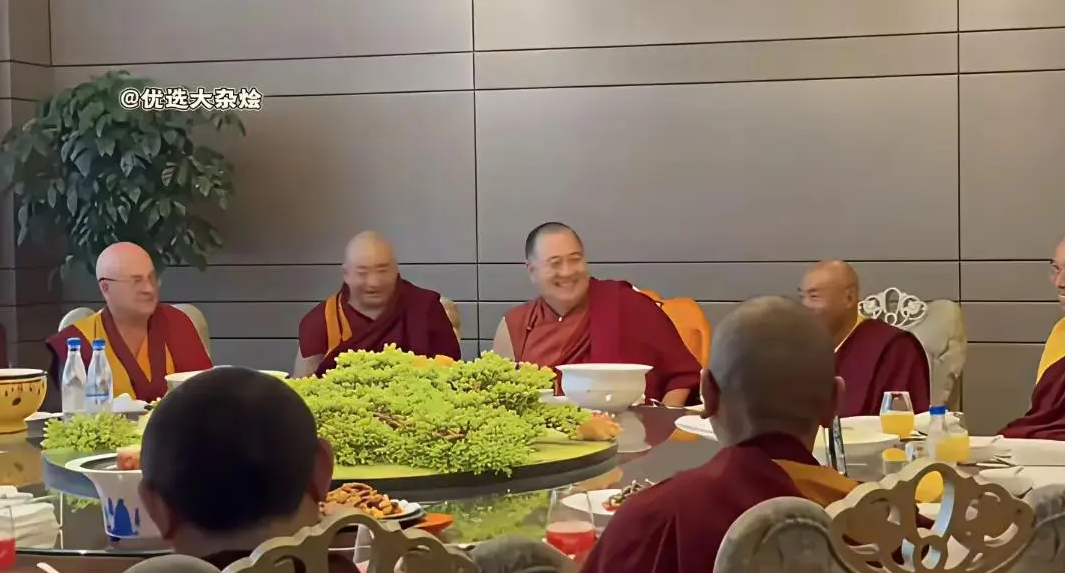 为什么一个个都是肥头大耳的