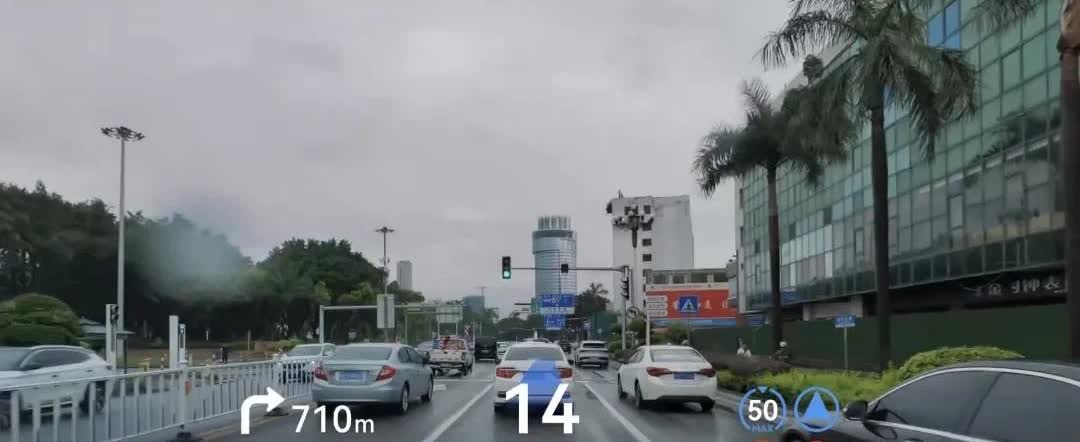 问界M8大事件，今天我经历了问界M810年也难遭遇的事件，问界M8怎样侧向防