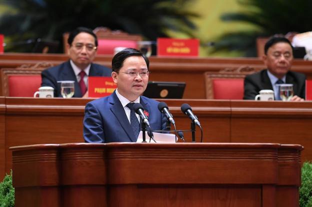 只能说，压力给到了阮晋勇的儿子阮青毅！苏林前脚在大会上提出越南未来5年的经济