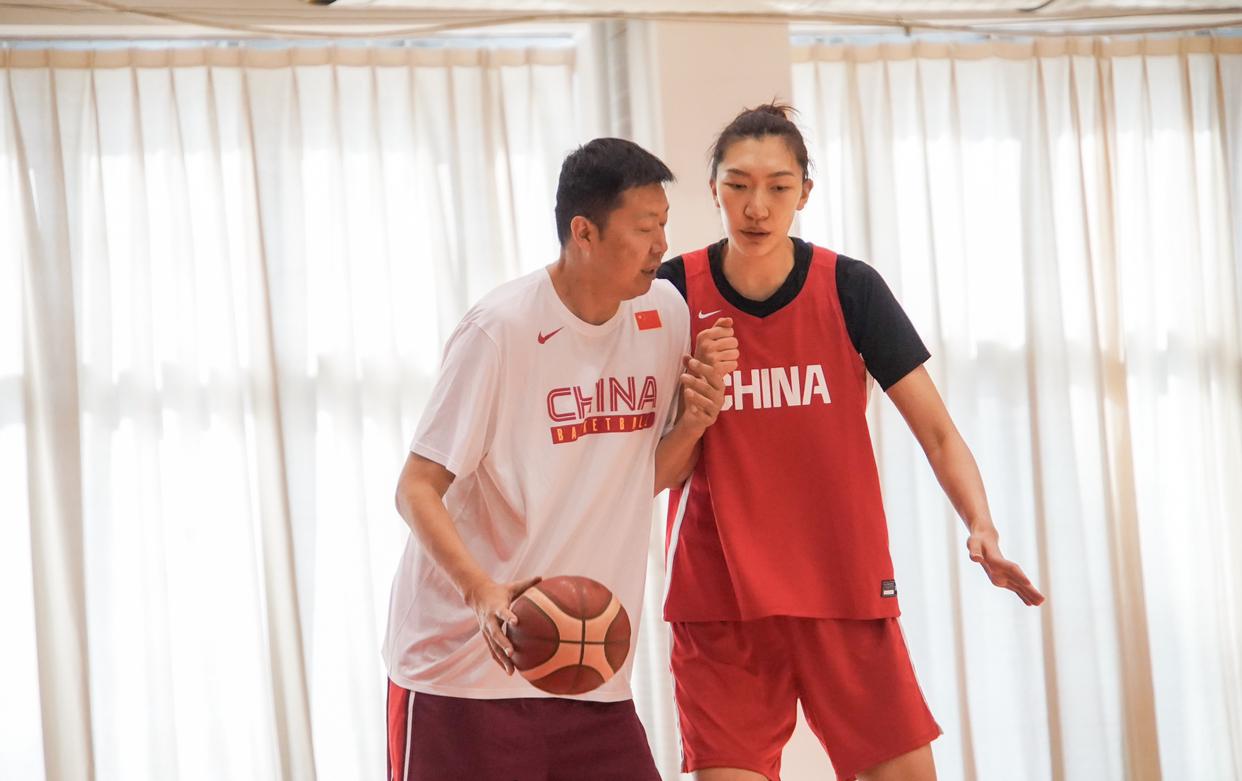 今天是中国女篮韩旭的生日,一起祝福她吧!2018年,一个从未打过职业联赛的高