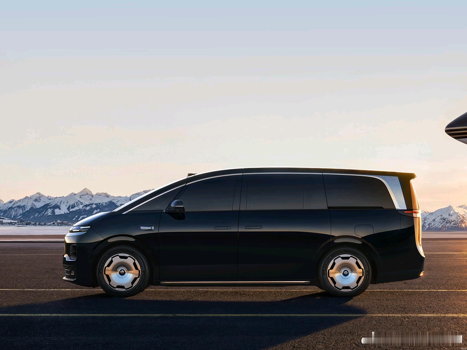 有没有人觉得零跑d99的轮毂太小了？我说的是看起来实际是19寸的，265/50