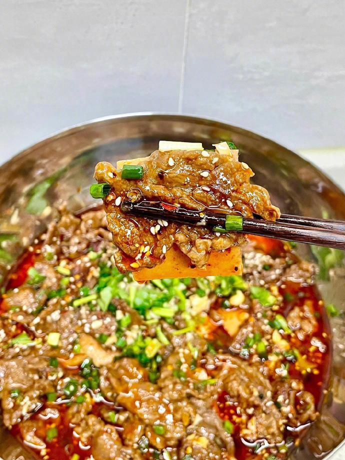 麻辣入味的水煮牛肉，内附详细做法~我的宝藏食谱