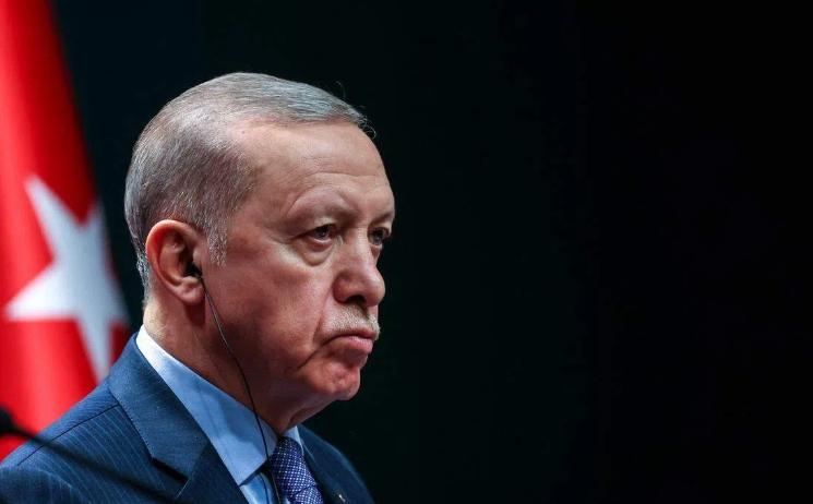 土耳其坐不住了，美国计划扶持库尔德人推翻伊朗政府，埃尔多安明确警告，不得武装库尔