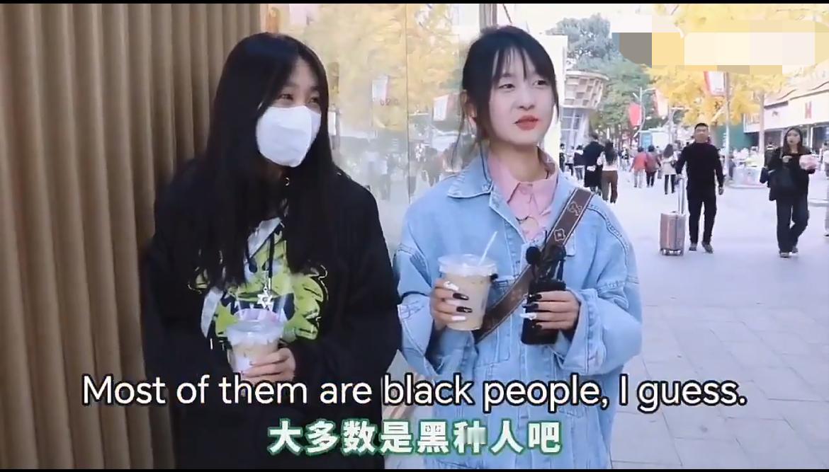 中国街头采访说印度是黑种人，引发印度网友的的不满，认为这是种族歧视