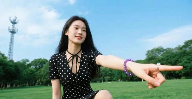 2025年秋季，命运彻底翻盘，好运连连来的三个星座，注定不平凡秋风渐起，叶子开