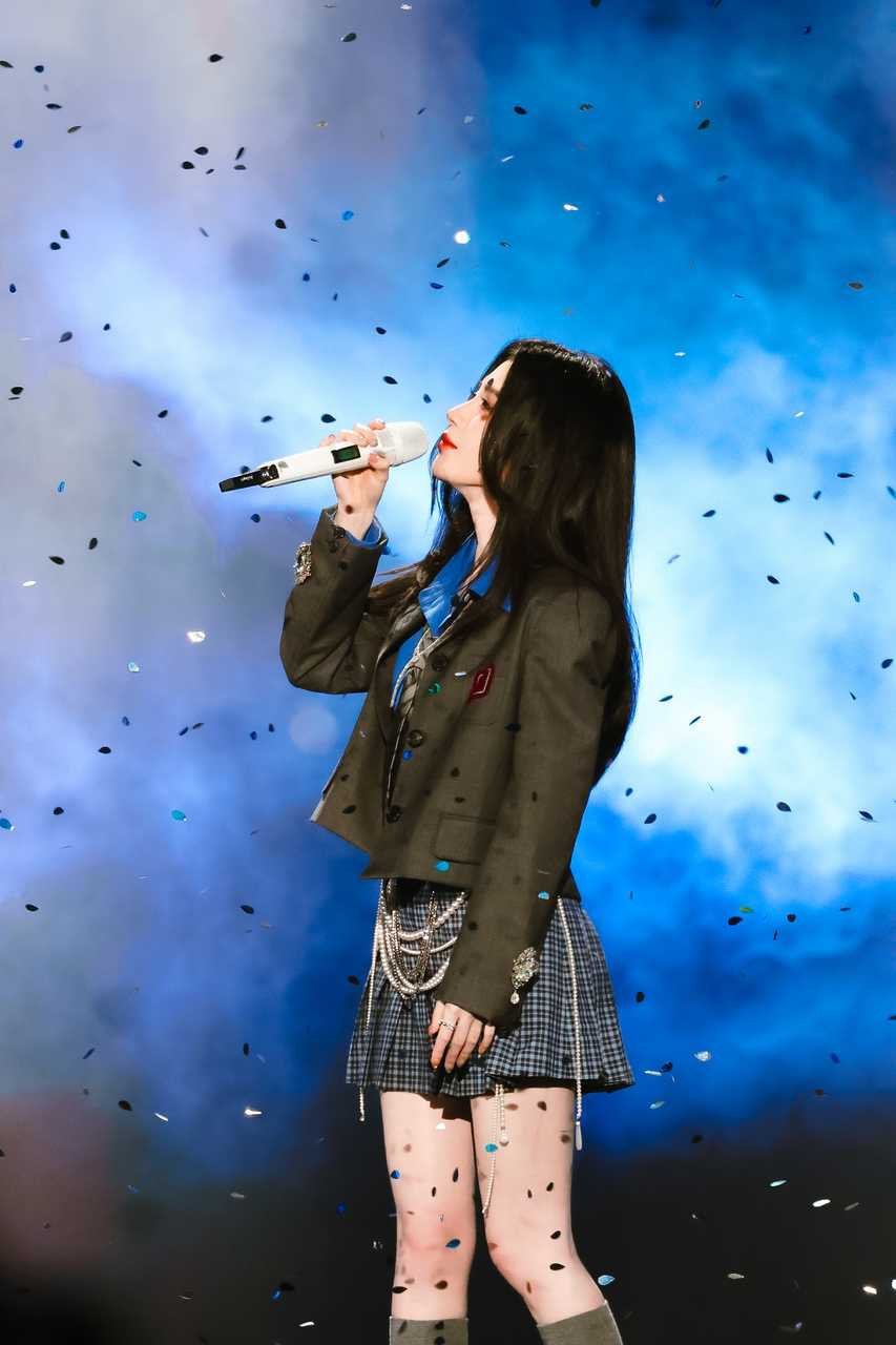 窗外的天气鞠婧祎