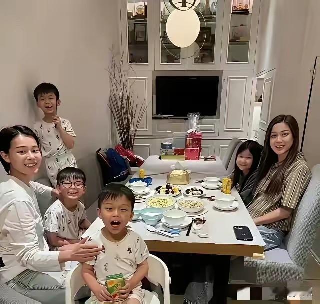 香港大明星的豪宅比深圳的普通房子还小啊，果然寸土寸金！