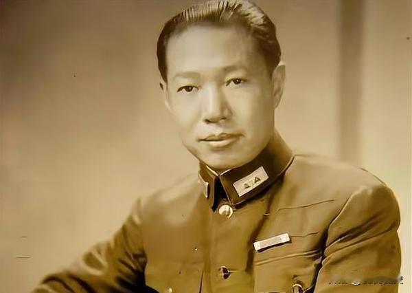 这两天扒拉民国将领的史料，突然翻到了周浑元的名字——这个名字在历史长河里不算响亮