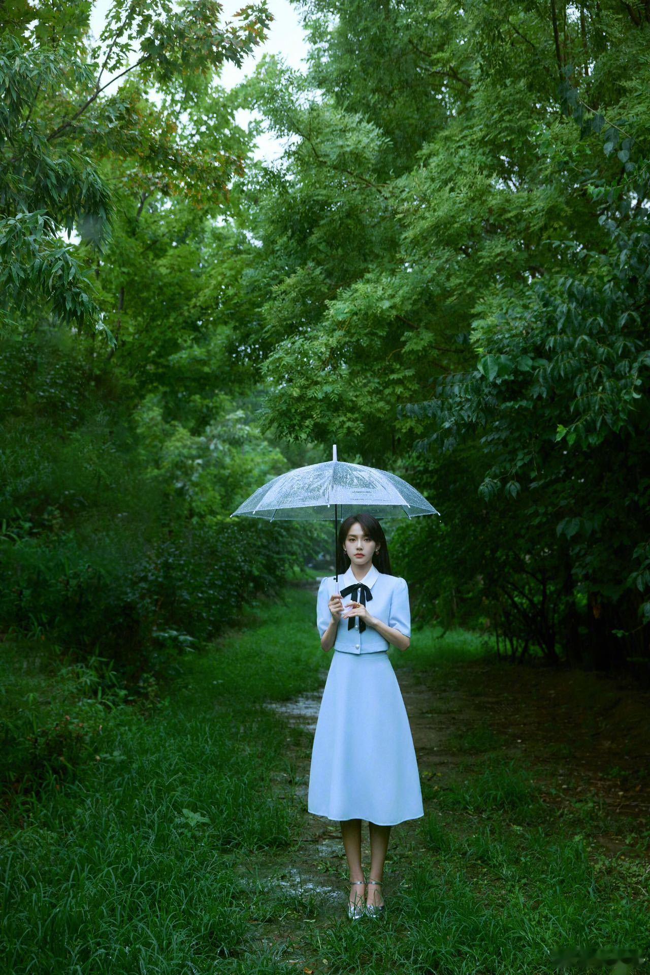 张佳宁的性格真是太迷人了，乖巧而不沉闷，温柔又坚强。她给人的感觉就像是生活中的阳