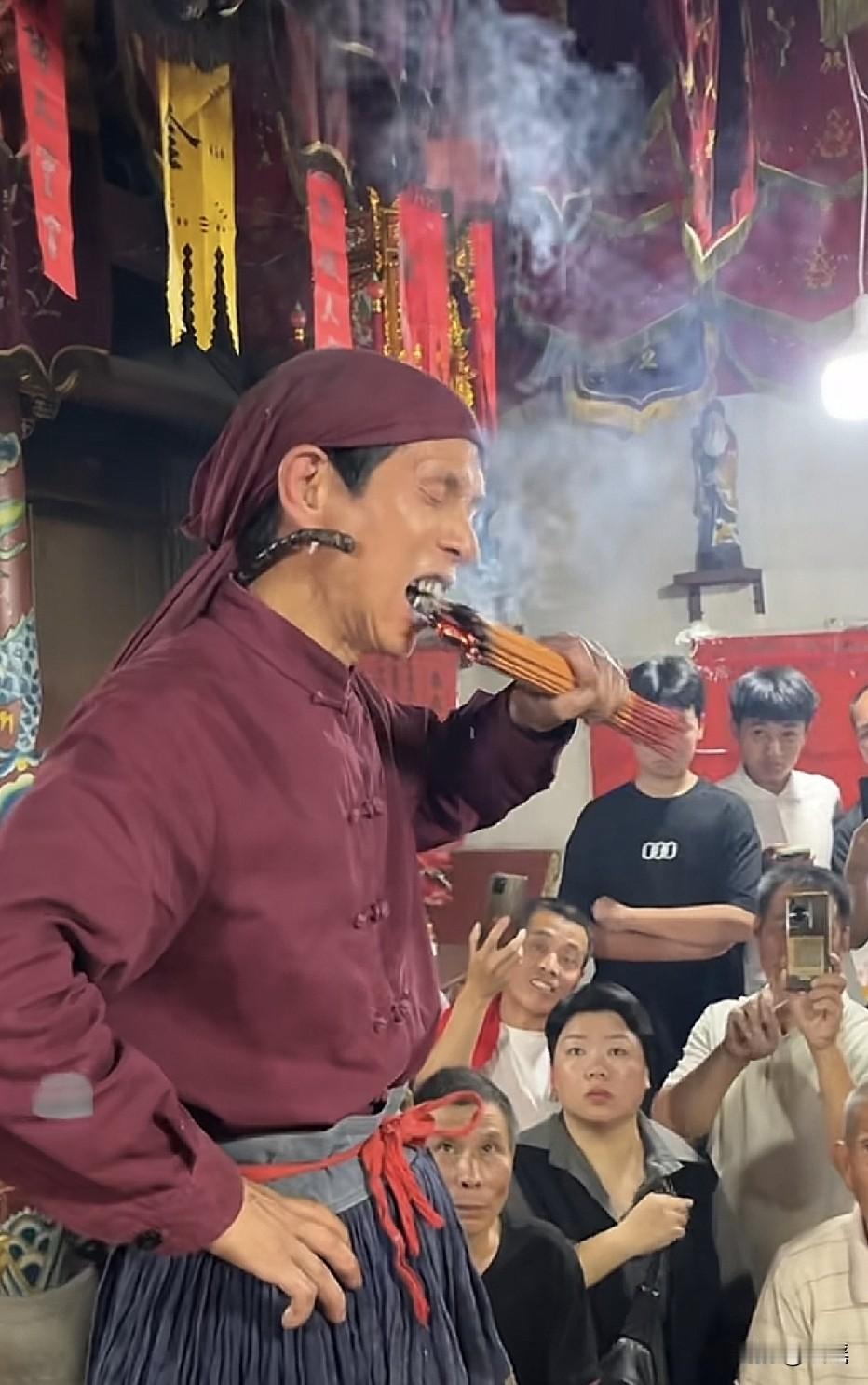这个是真的，科学无法解释，我在现场都看过两回。[赞][赞][赞]