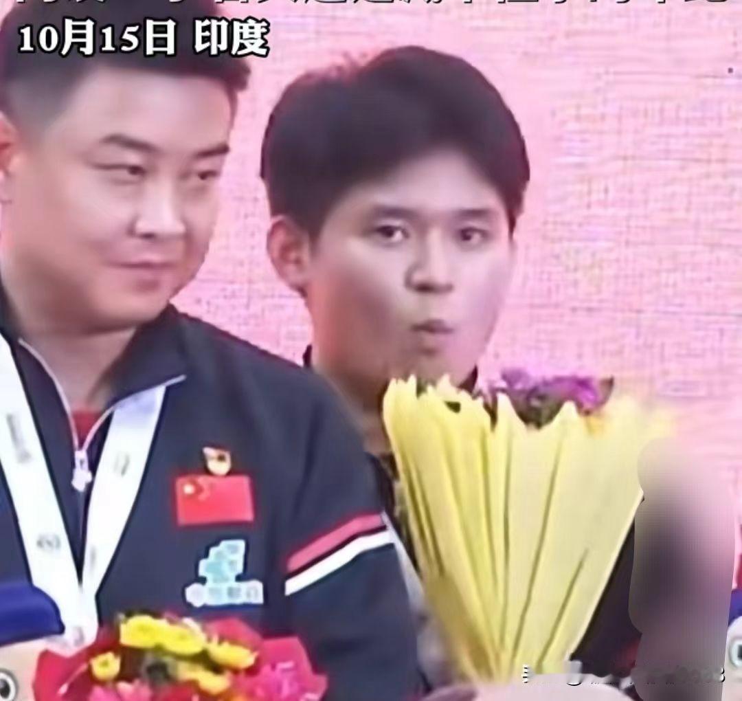 林诗栋！你糊涂啊，你怎么能当着镜头就yue出来呢！亚锦赛终于完了，国乒