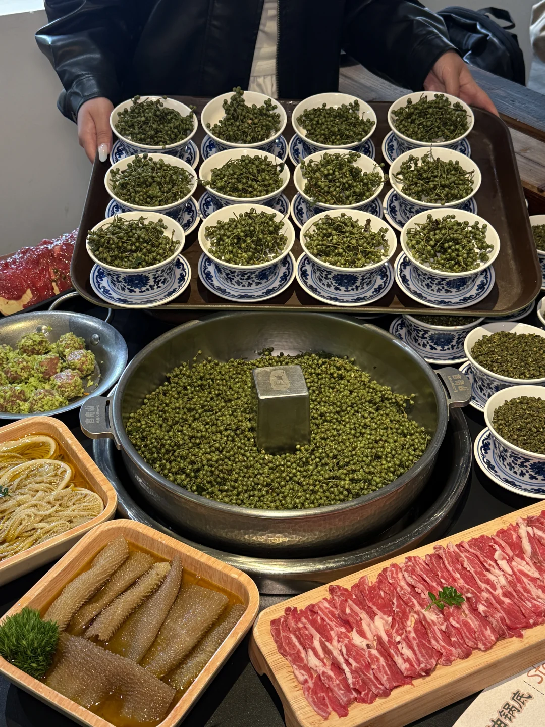 成都让我念念不忘的青花椒火锅。。。