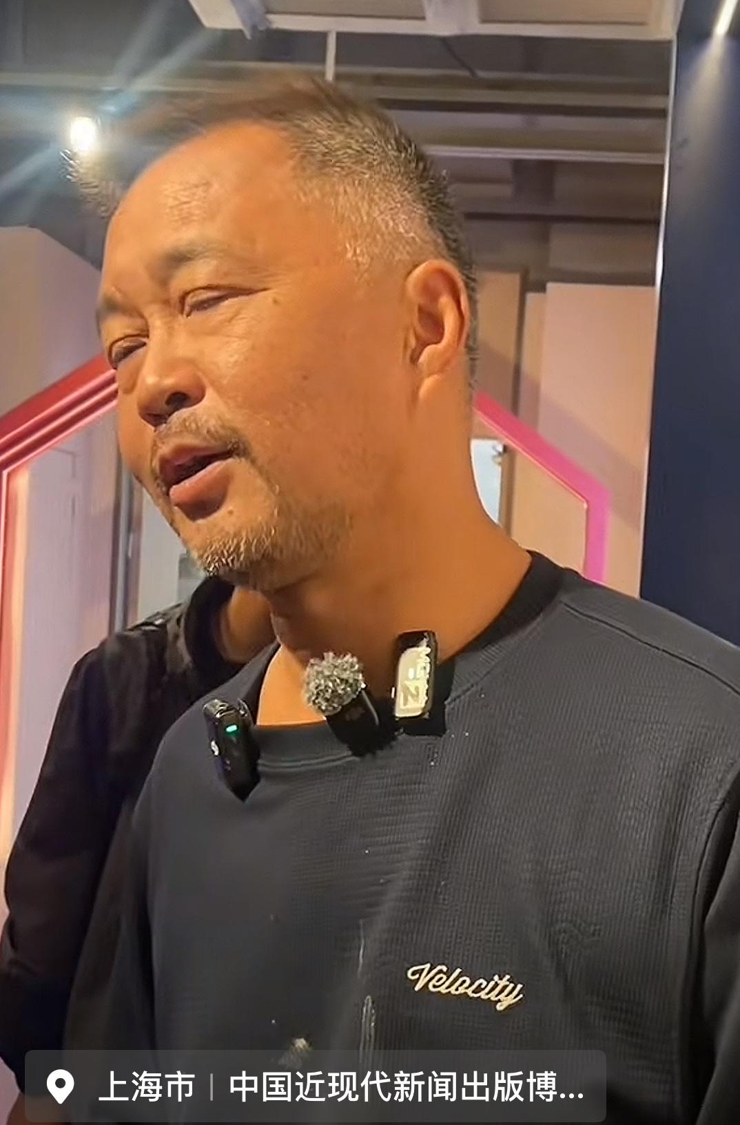 沈巍说：“你们只会指责我不孝没有亲情，鲁迅让妻子守活寡，和弟弟闹翻天，你们为什么