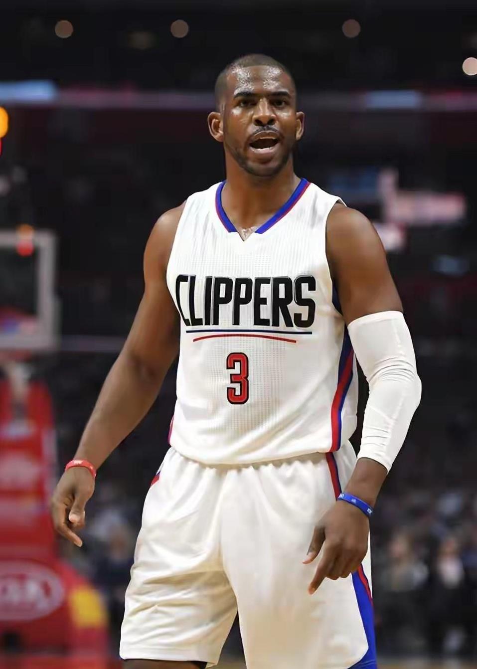 保罗加盟火箭需过费尔蒂塔那关保罗曾在2017至2019年效力火箭，2018年打