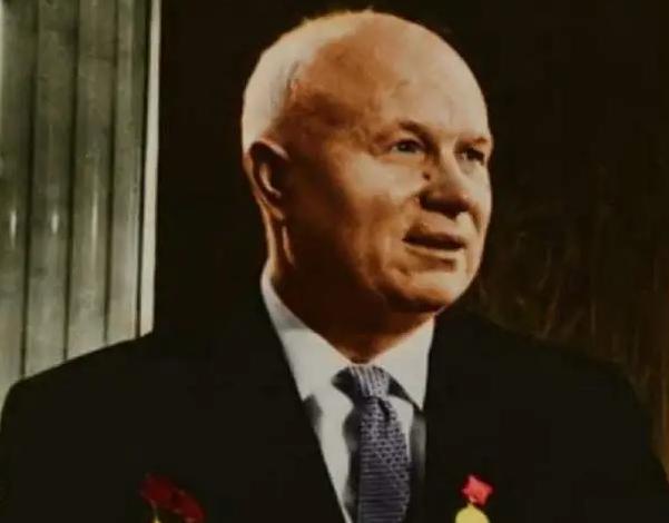 苏联大佬赫鲁晓夫，放着工业强国不干死磕玉米。提起赫鲁晓夫，很多人都摸不着头脑