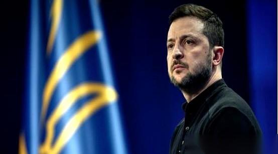 大哥突然不耐烦了，直接在牌桌上点你的名。说对面那位已经不想玩了，想和了，就你，