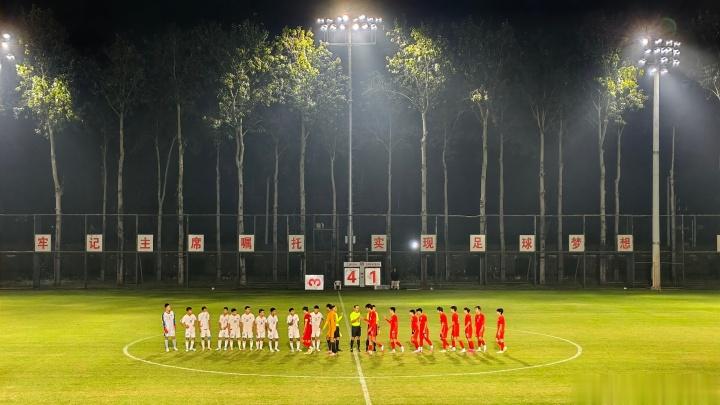两战朝鲜一胜一负! 记者: U16国少4-1朝鲜U16, 张伯霖大四喜