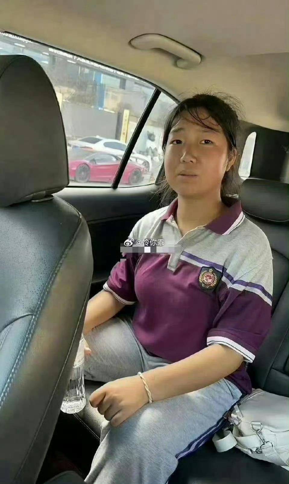 军训结束后来接妹妹，以为接错人了。