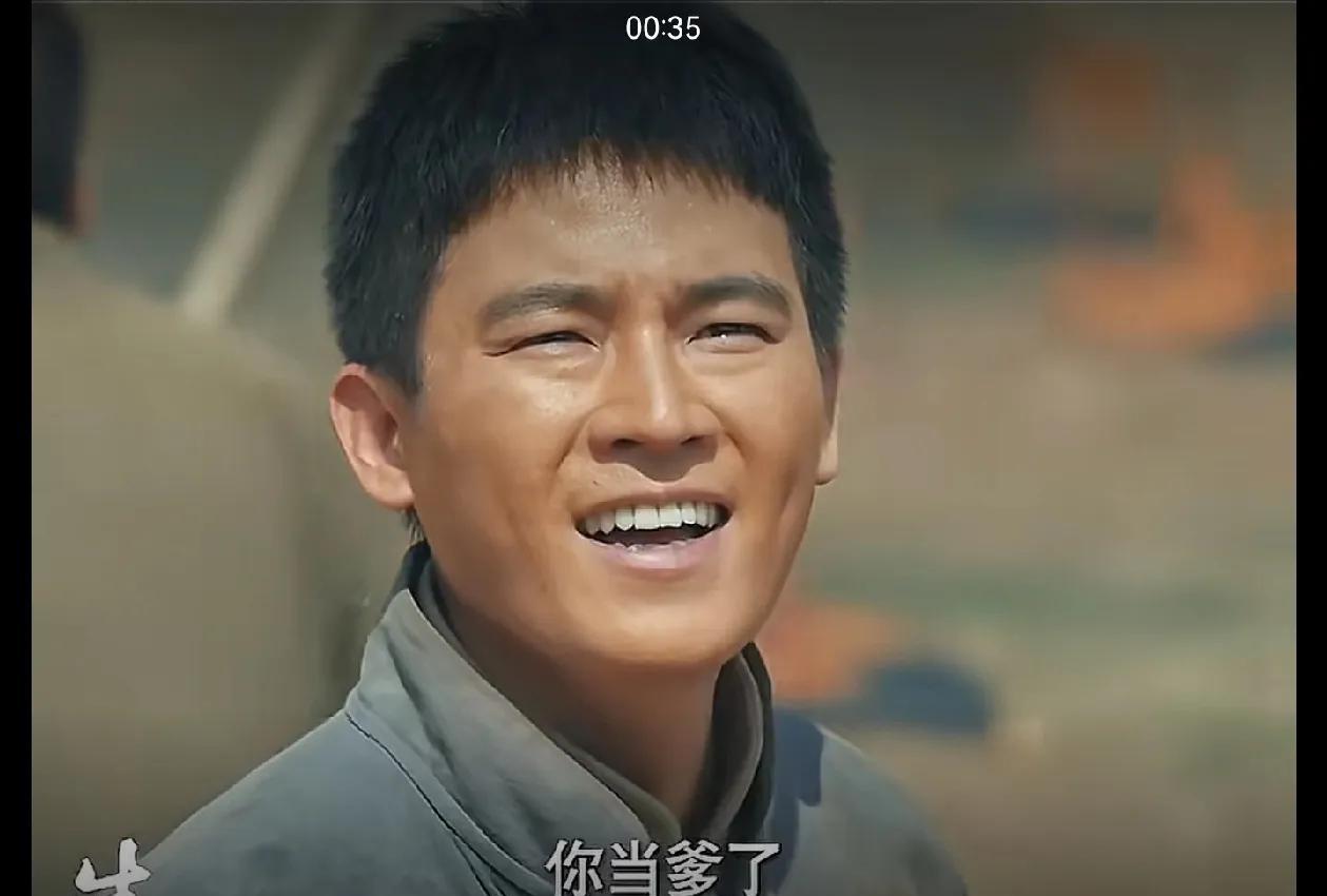 《生万物》封大脚当爹了！封大脚挟持胡三救出宁绣绣，他和乡亲们一起把土匪打跑。[抠