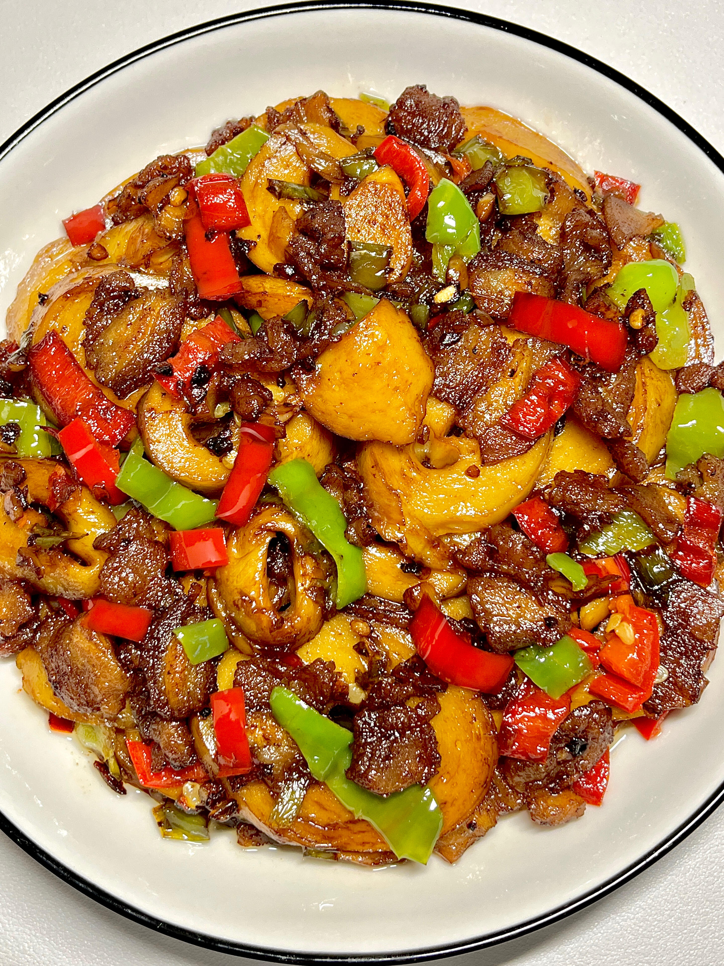 太费饭了！面筋炒肉干香入味，挑食娃都抢着吃家人们，快去做这道面筋炒肉！干香扑鼻