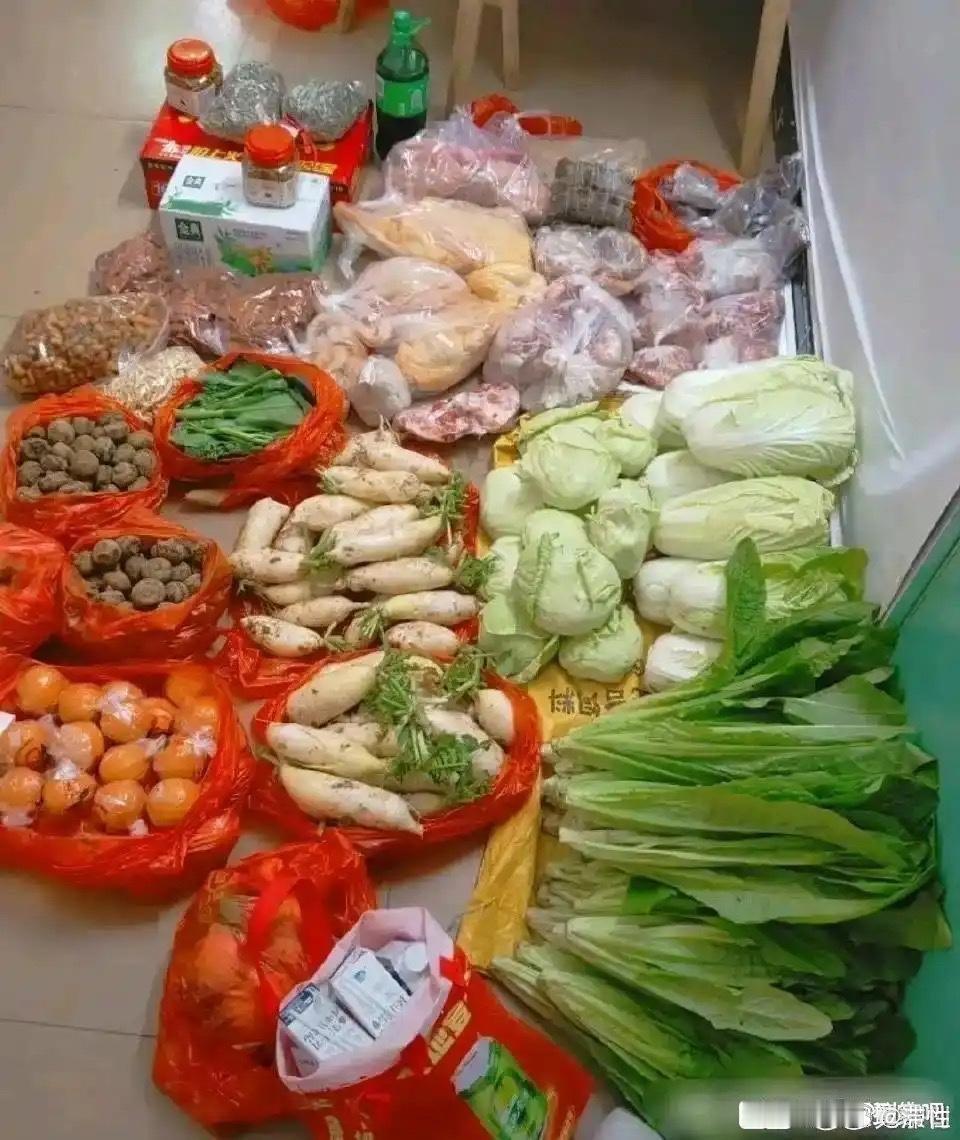 左边是岳母给我的，右边是亲妈给我的，这是什么意思啊​​​