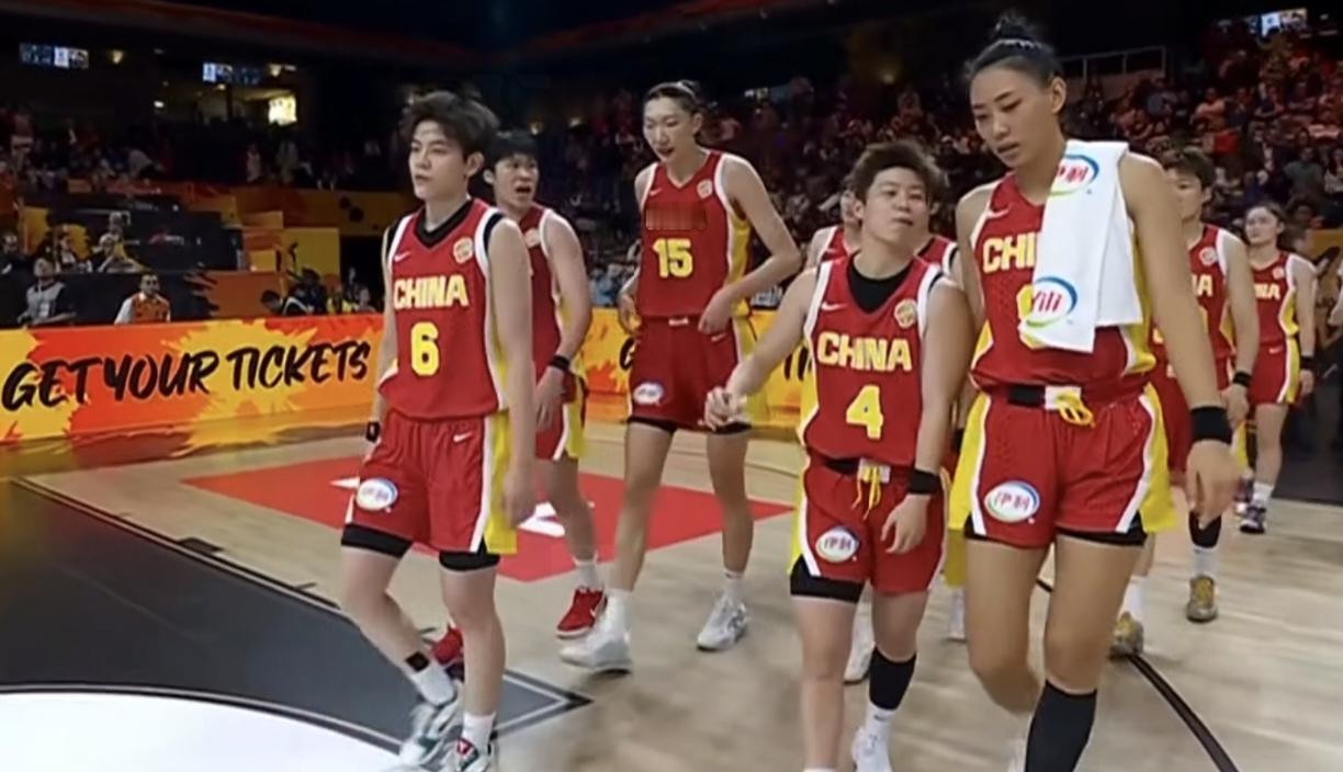 女篮12名球员各自对于球队的价值，有人拖后腿，有人无可替代：1，王思雨，后