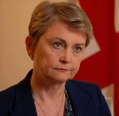 英国驻华使馆对中国放出狠话，让我们赶紧把黎智英放了，并表示判他二十年跟终身监禁差