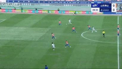 李新翔的这粒进球,刘若钒做出了德布劳内式的传球,而李新翔今年在联赛中已经有6粒进