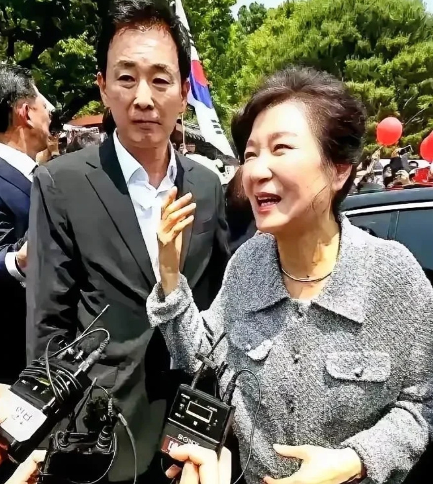 李在明上位朴槿惠进退两难：昔日恩怨未了，今朝狱警变囚徒？