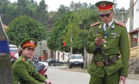 特朗普踏上台湾岛之时，就是中美外交关系归零之日。特朗普要是敢去台湾，那就不是“访