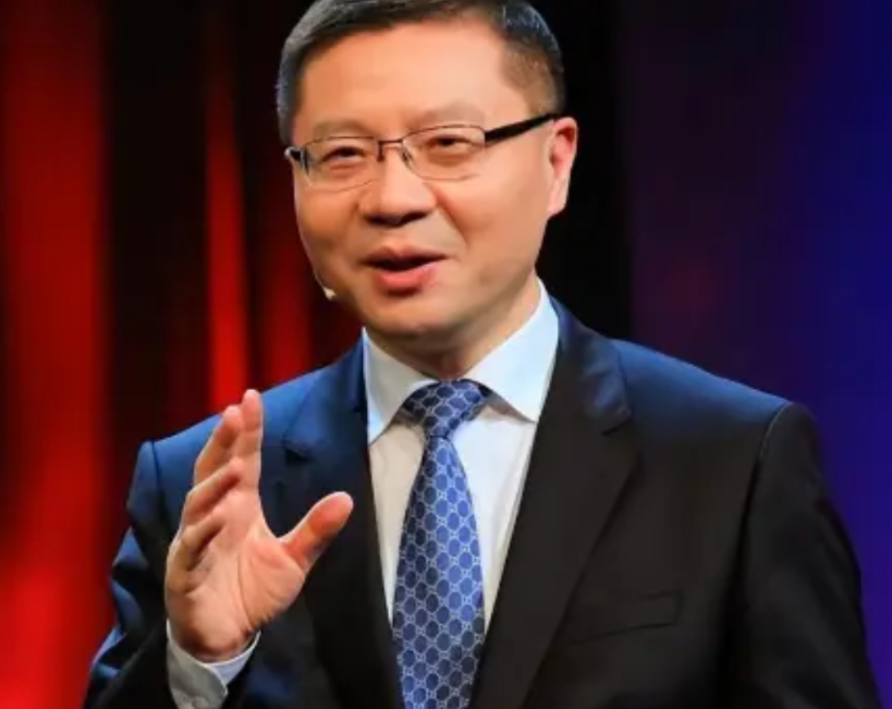 中国有两位预言神准的专家，一个是复旦的张维为，曾断言乌克兰或将亡国；另一位是林毅