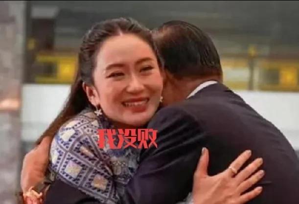 洪森和他信的战争，以柬埔寨熟，泰国赢，他信输，洪森赢结束了。这场战争的结束，也证