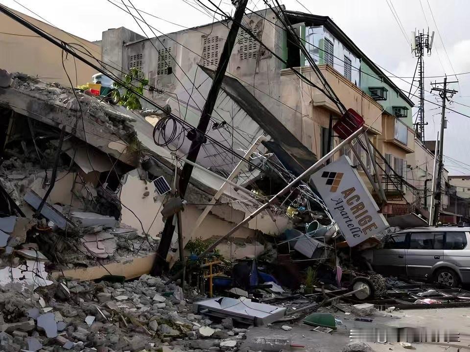 今天菲律宾南部棉兰老岛附近海域发生7.9级大地震，中国一定会不计前嫌并出手相助的