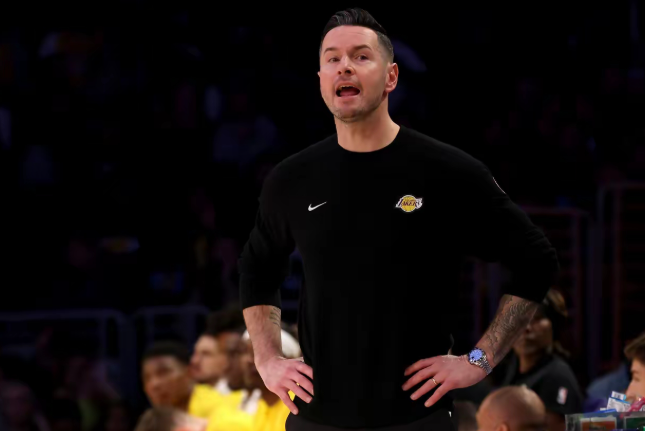 湖人队110比113，三分惜败活塞！这场球到底谁来背锅？个人觉得，最大罪人只有