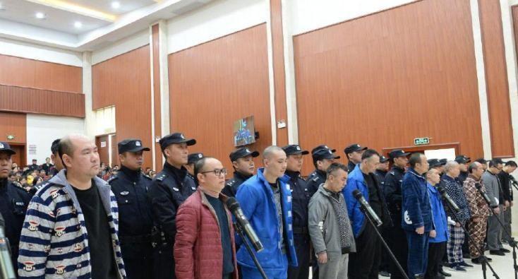 2020年1月，新晃操场埋尸案的主犯杜少平被执行死刑。这个案子直到现在想起来