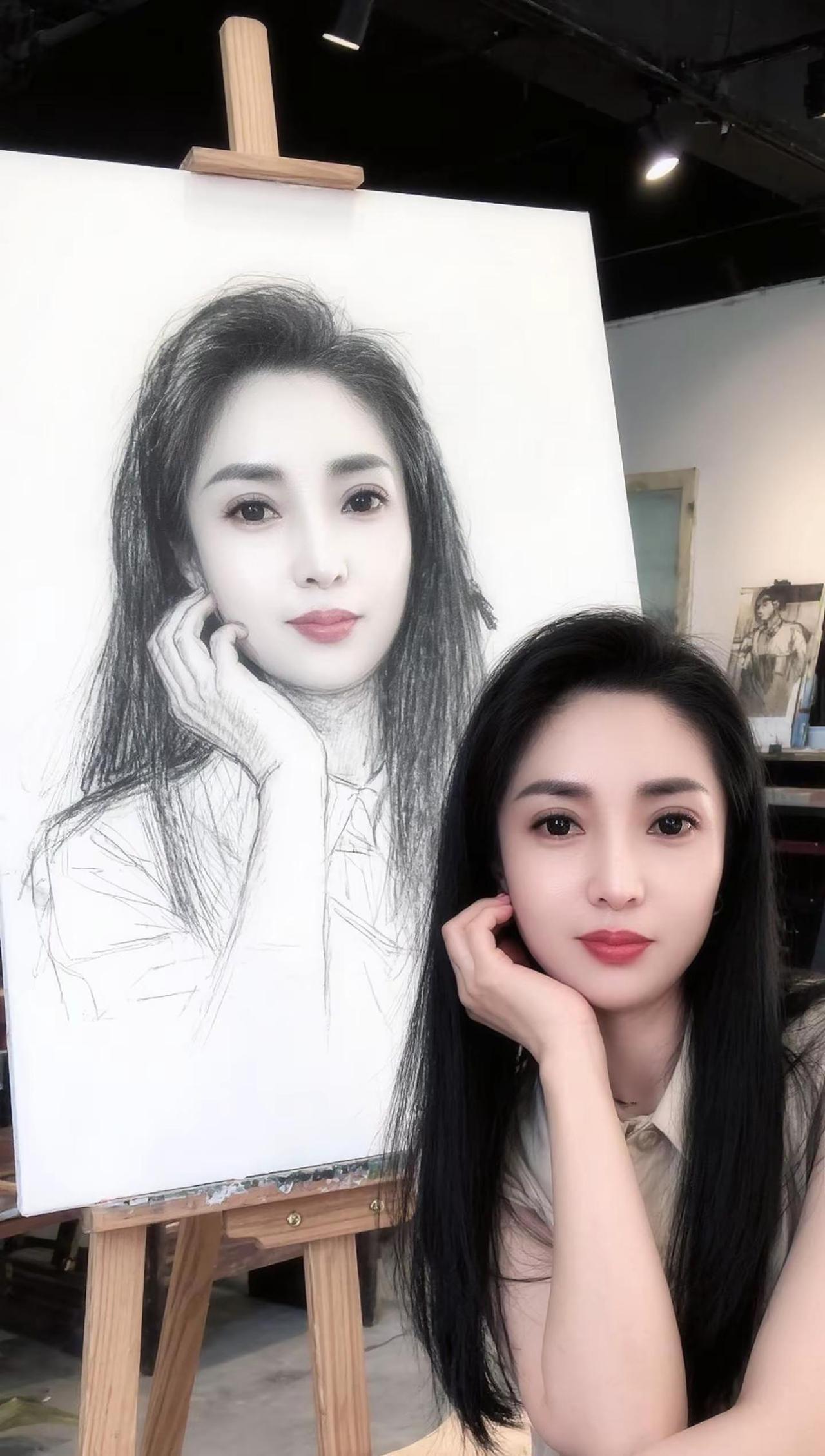 余生很短，一定要去爱一个：一见你，就笑，你一见就笑的人！