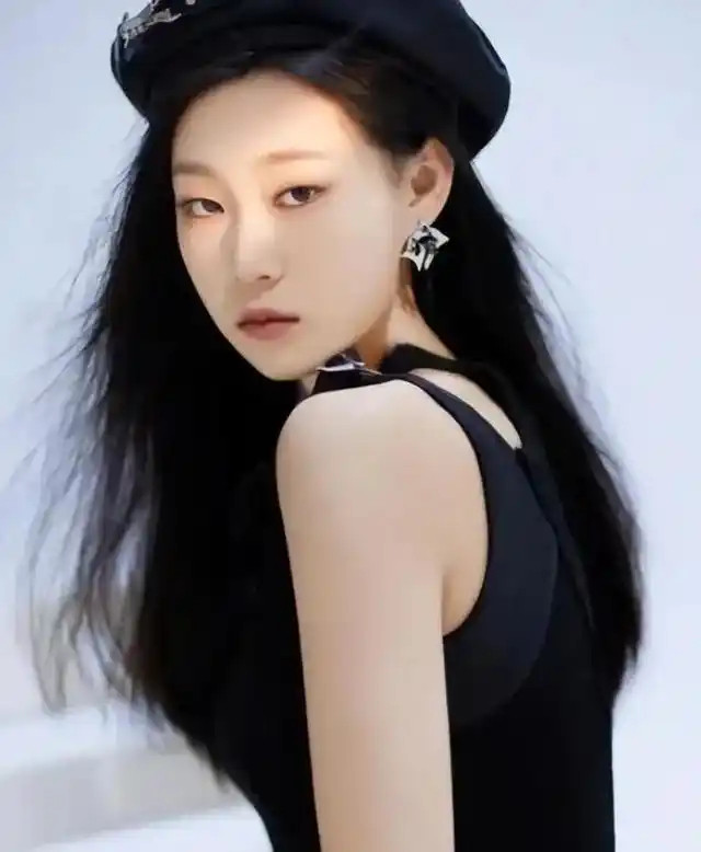 陈奕迅女儿陈康堤出道前有小沈阳女儿出道，后陈奕迅女儿出道，星二代集体出道！话说回