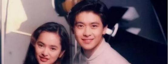 1995年，叶蕴仪拒绝林志颖的表白，转身嫁给身家千亿的陈柏浩。5年后，叶蕴仪生下