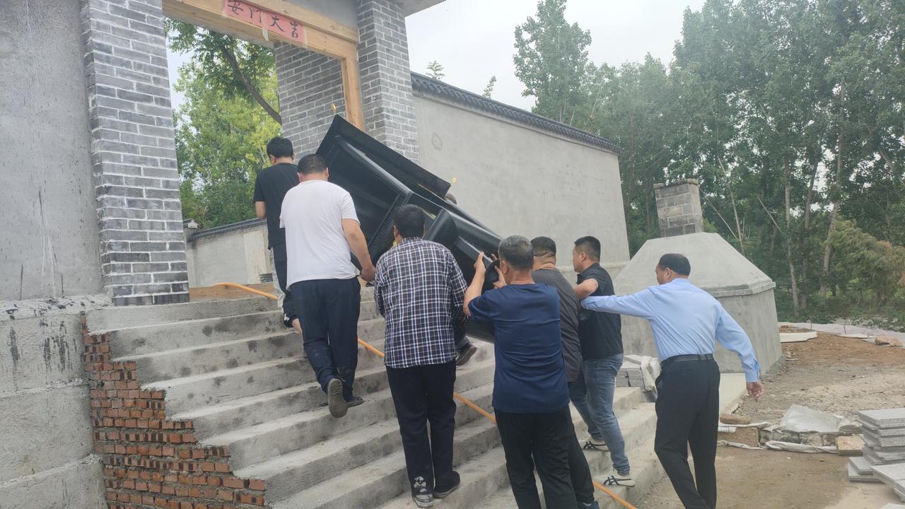 古语有云：一命二运三风水，四积阴德五读书，六名七相八敬神，九交贵人十养生，十一择