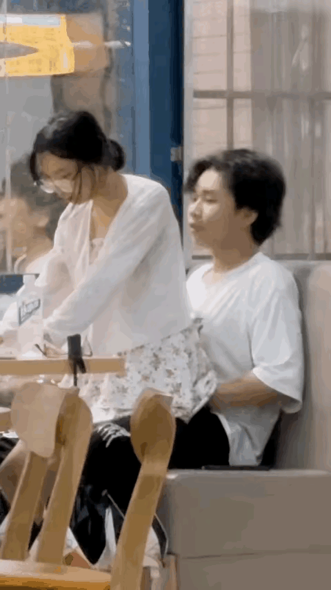 天啊……女孩子太不懂珍惜自己的形象了😡