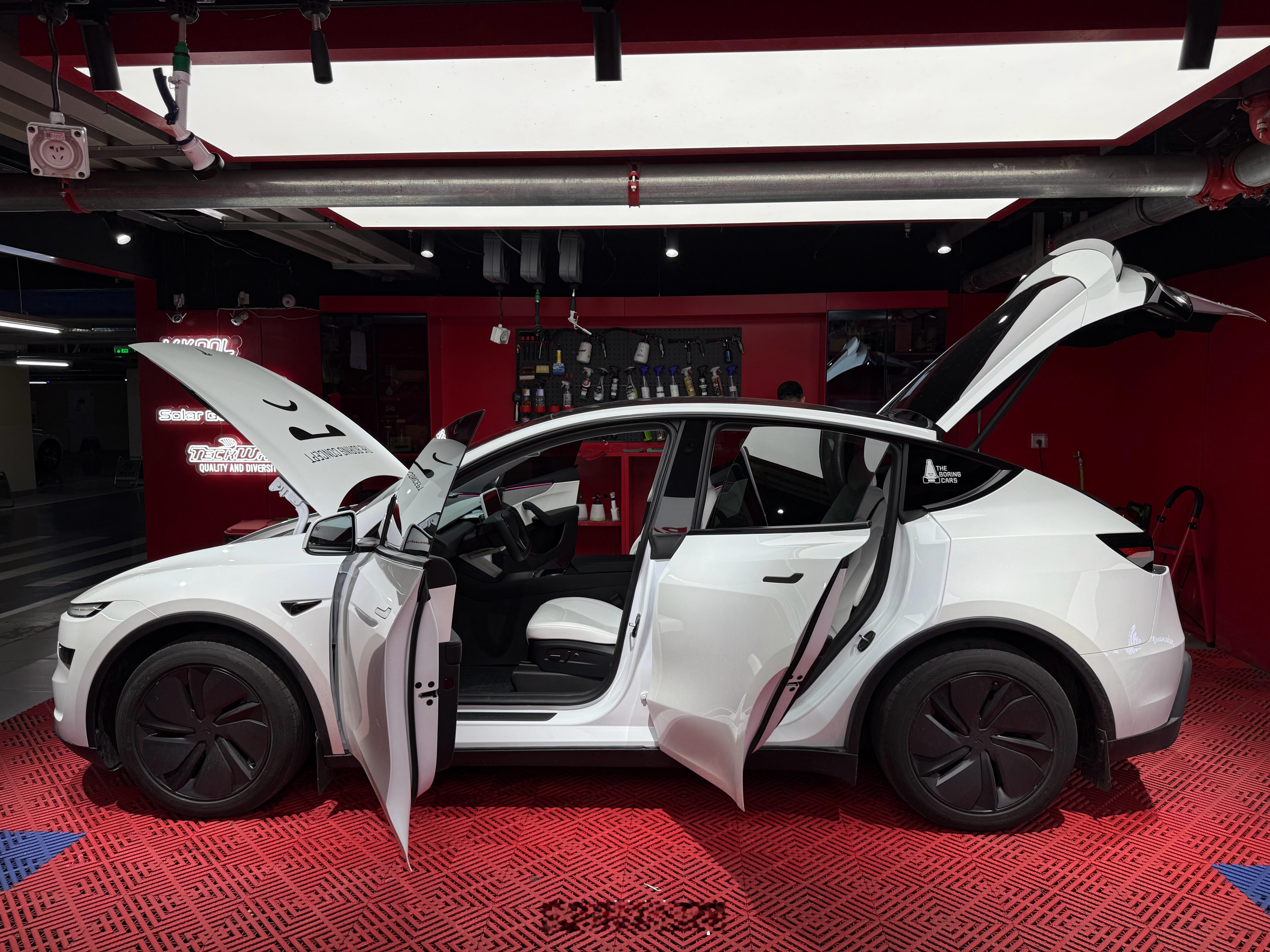 特斯拉ModelYVS智界R7，谁更漂亮一点？​​​