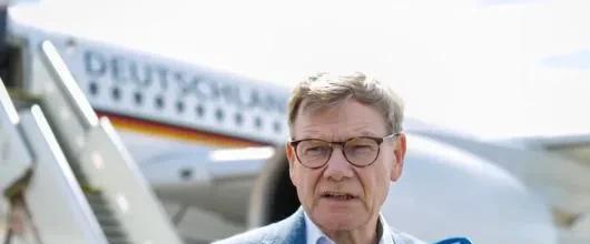 这位德国外长是古墓派传人？刚走一个跳蹦床的，又来一个古墓派的，德国到底怎么了？