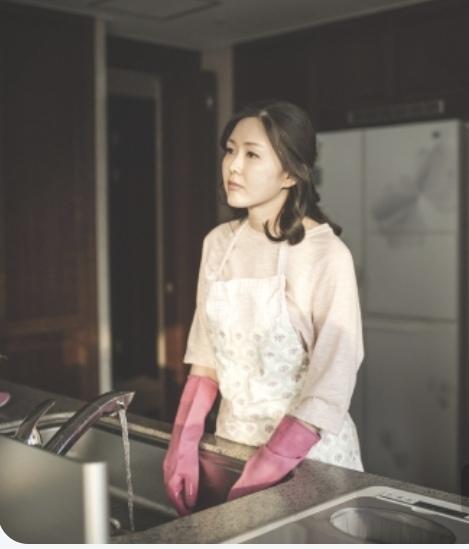 “这大爷不差钱！”浙江杭州，一大爷想雇女保姆，扬言：我对阿姨很讲道理的。谁给他做